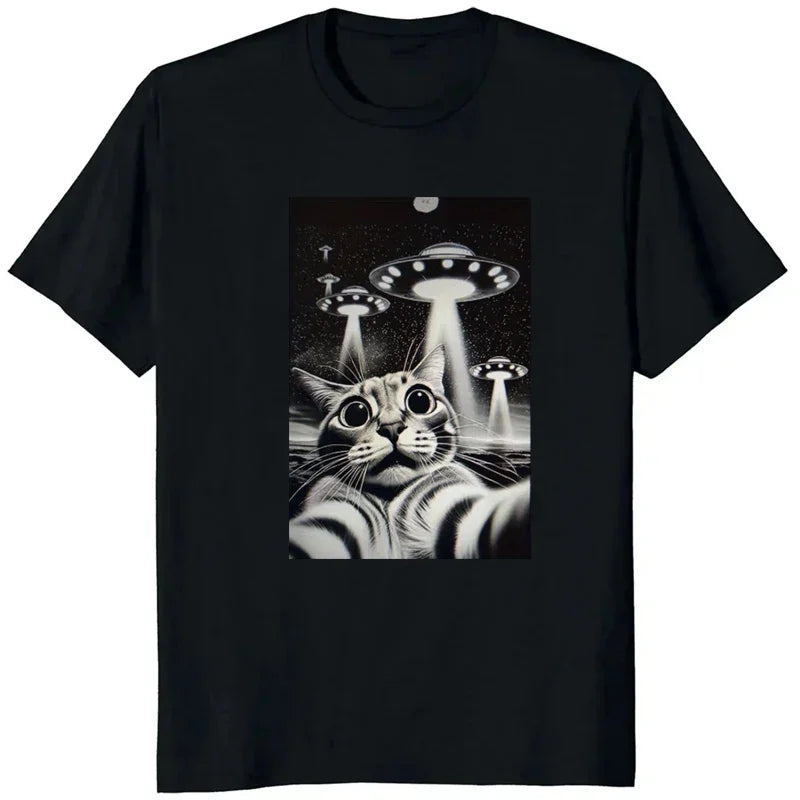 Cat's Selfie UFO Printed T-shirt Women Men Anime Lover Funny Casual Loose Fashion Streetwear O-Neck Short Sleeve Tops T-shirt