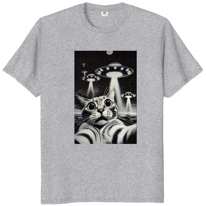 Cat's Selfie UFO Printed T-shirt Women Men Anime Lover Funny Casual Loose Fashion Streetwear O-Neck Short Sleeve Tops T-shirt