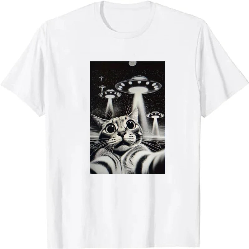 Cat's Selfie UFO Printed T-shirt Women Men Anime Lover Funny Casual Loose Fashion Streetwear O-Neck Short Sleeve Tops T-shirt