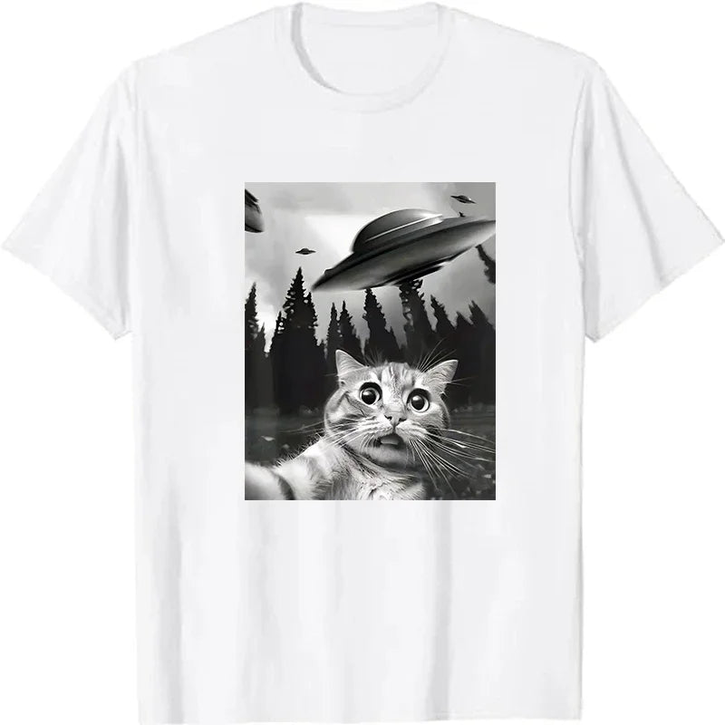Cat's Selfie UFO Printed T-shirt Women Men Anime Lover Funny Casual Loose Fashion Streetwear O-Neck Short Sleeve Tops T-shirt